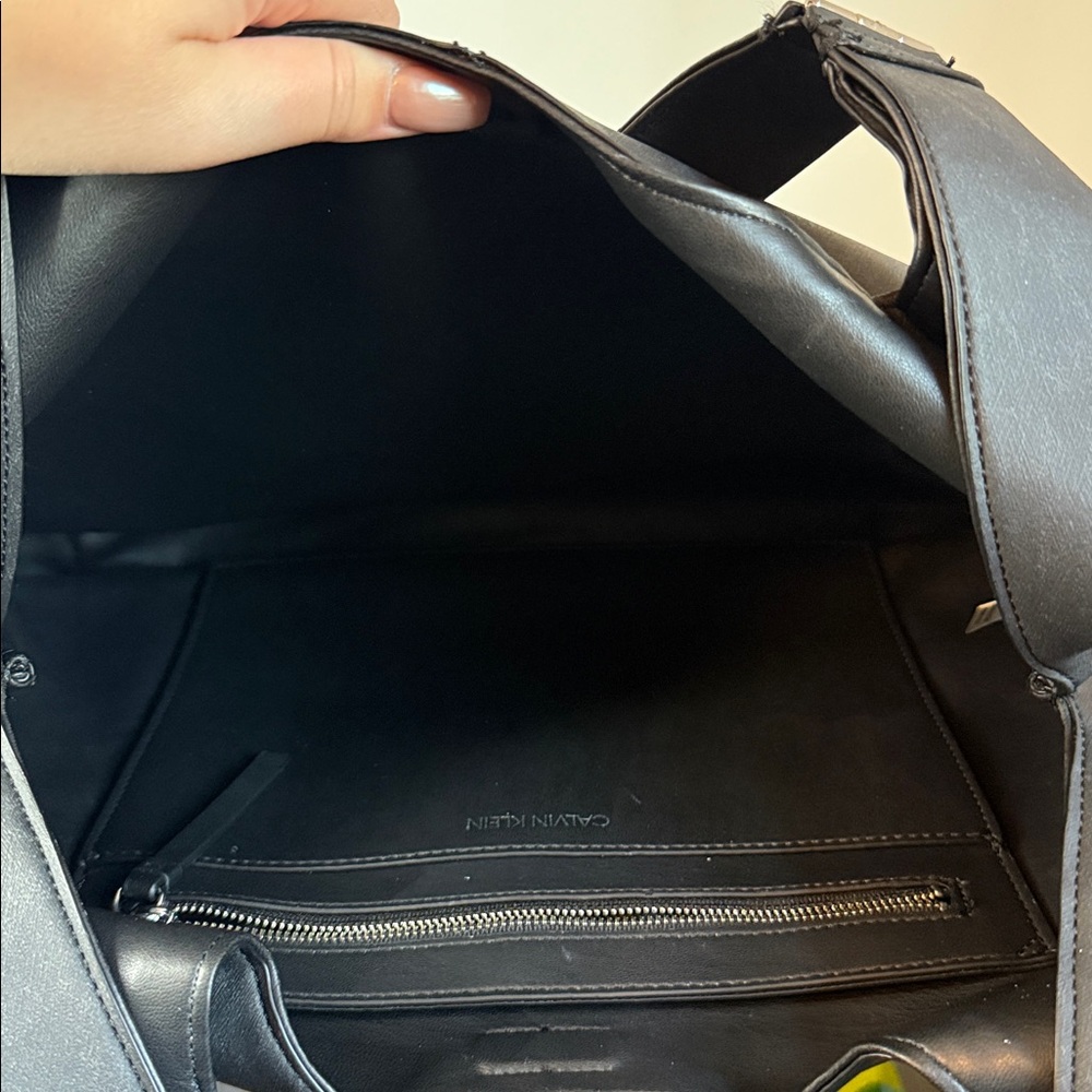 Calvin Klein Kylee Tote Bag - Picture 6 of 11